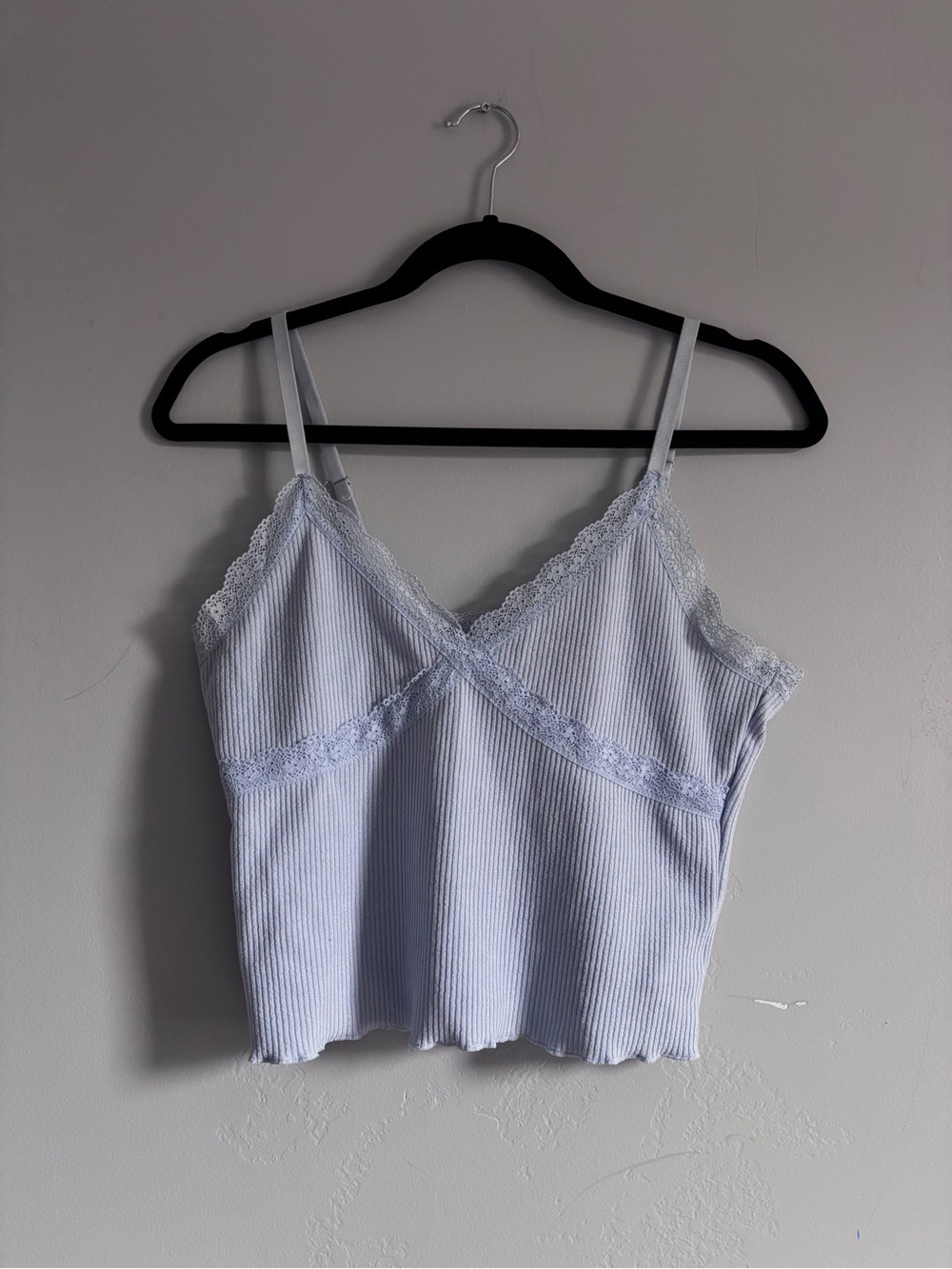 H&M Lace Trim Ribbed Lilac Camisole in Size Medium